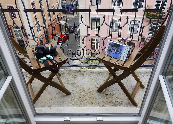 Residentas Apostolos Daire *