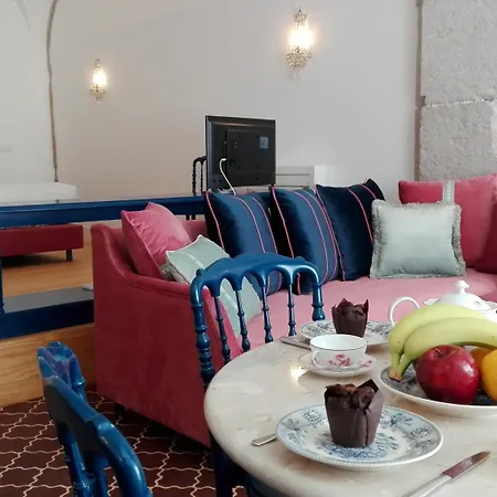 Residentas Apostolos