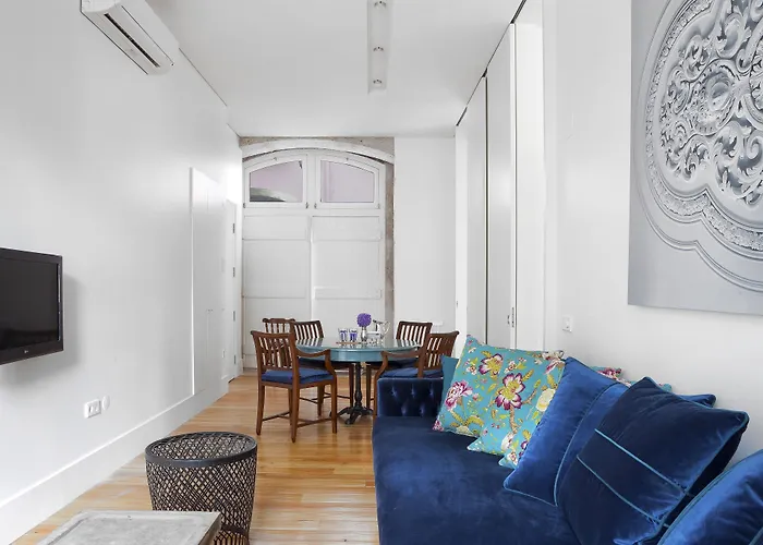 Residentas Apostolos *