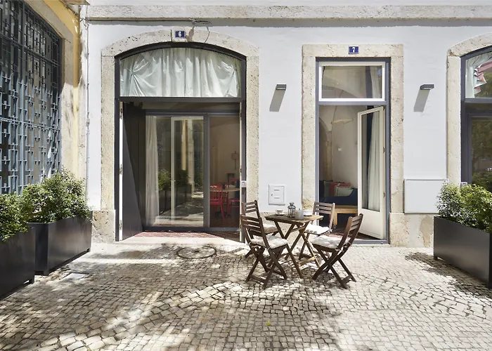 Residentas Apostolos * Lisboa