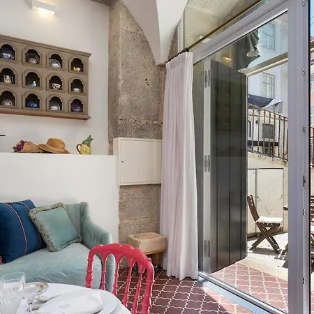 Residentas Apostolos アパート *