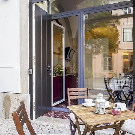 Residentas Apostolos アパート