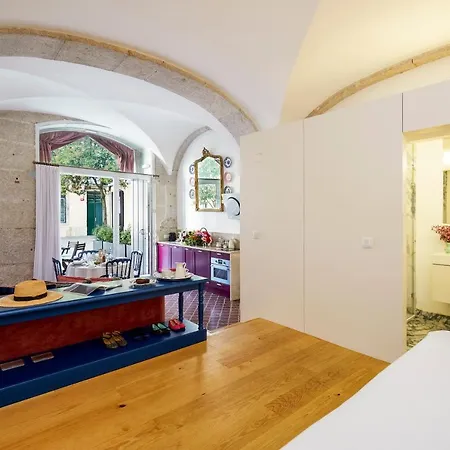 Residentas Apostolos Lisbon