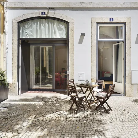 Residentas Apostolos * Lisboa